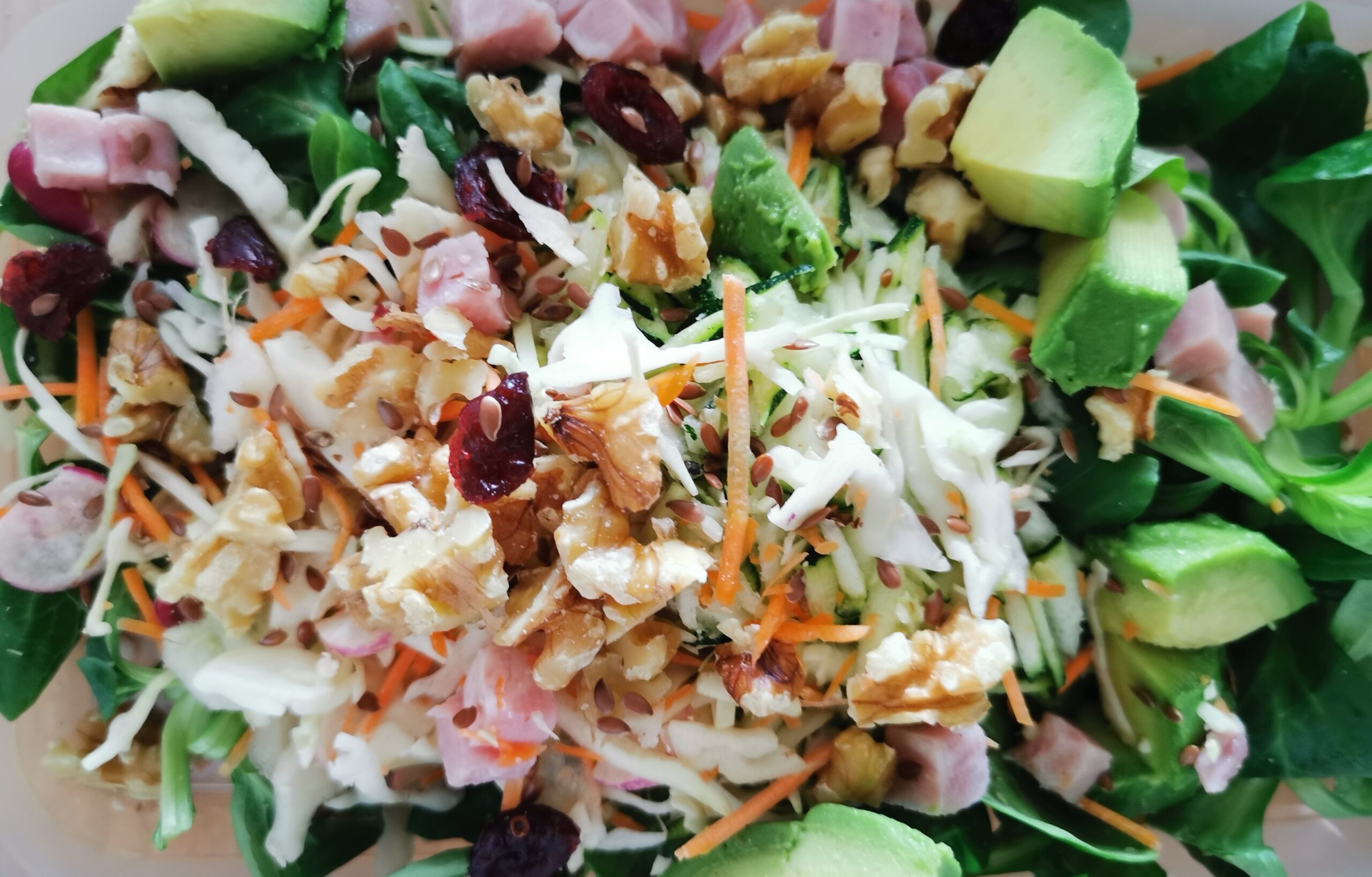 Avocat – Noix – Cranberries